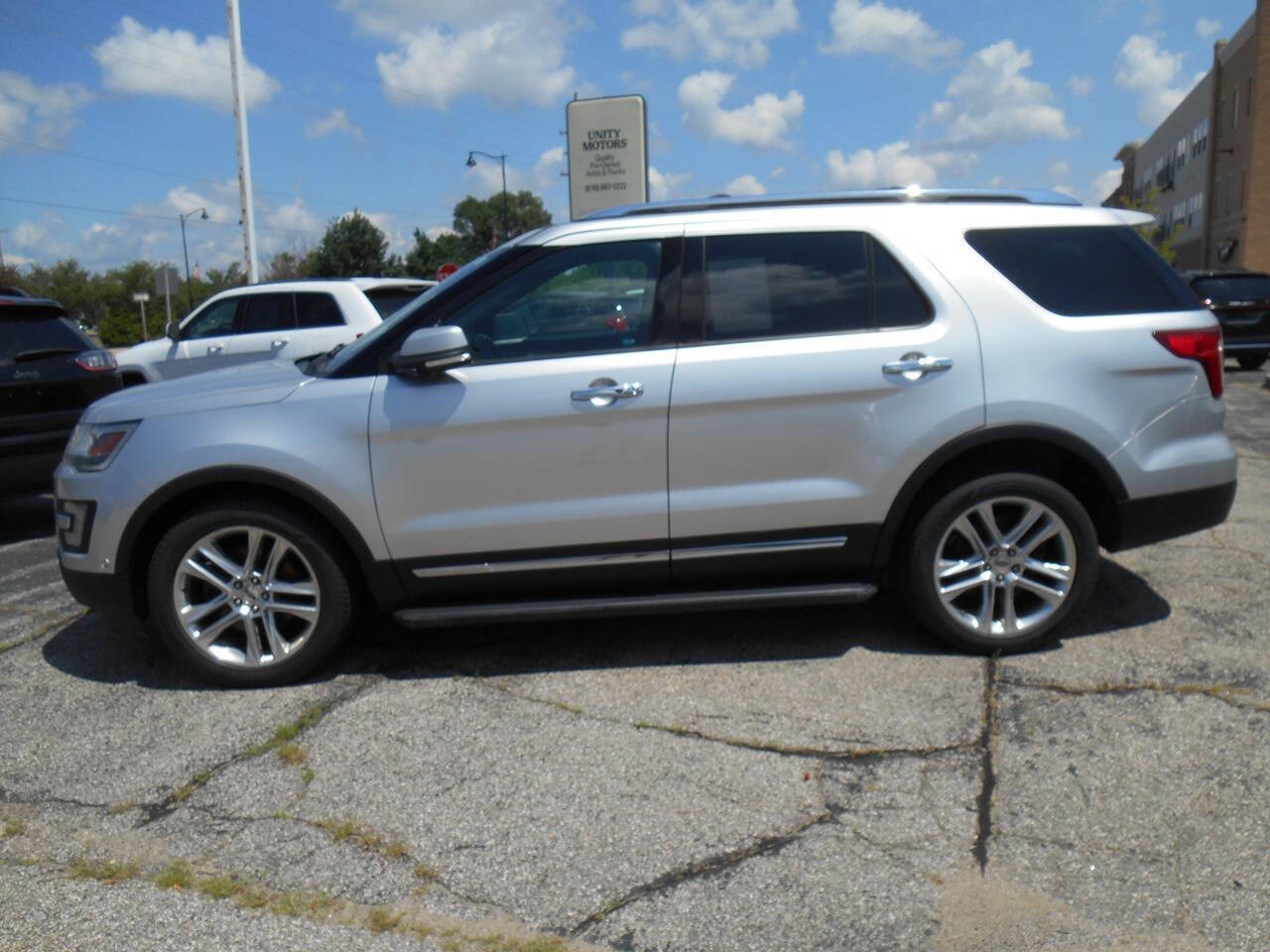 View vehicle photo 2