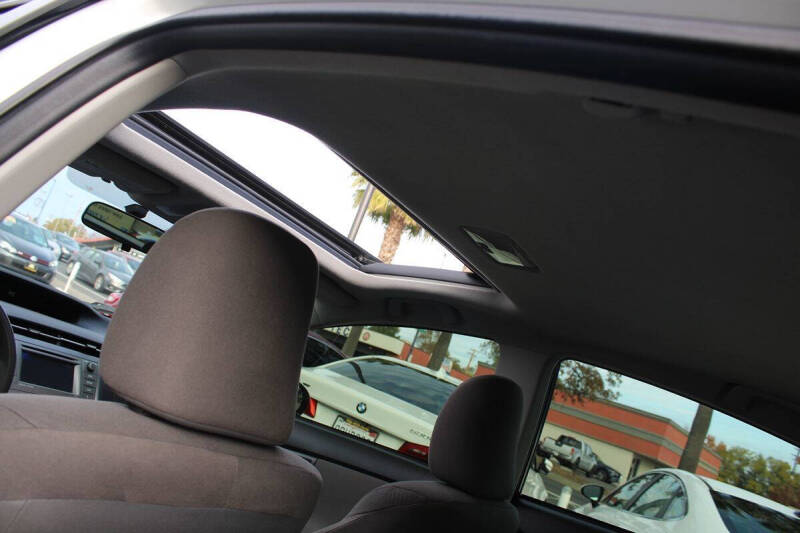 2013 Toyota Prius Three