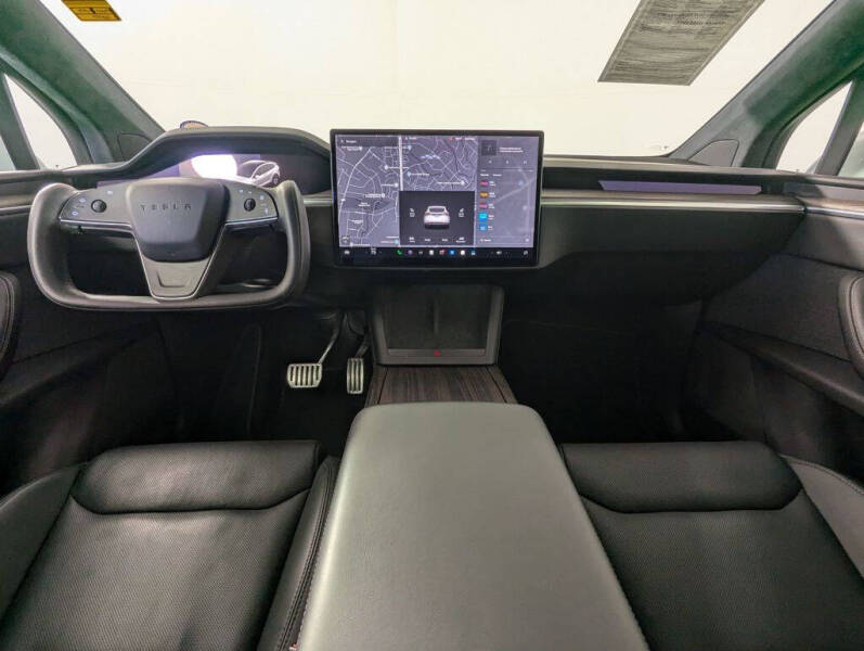 2023 Tesla Model X Standard Range
