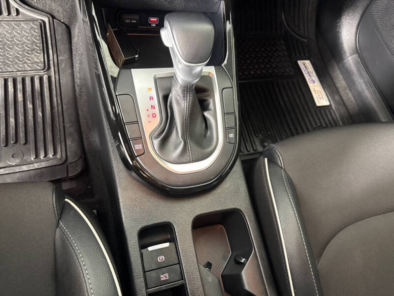 2022 Kia Forte GT Line