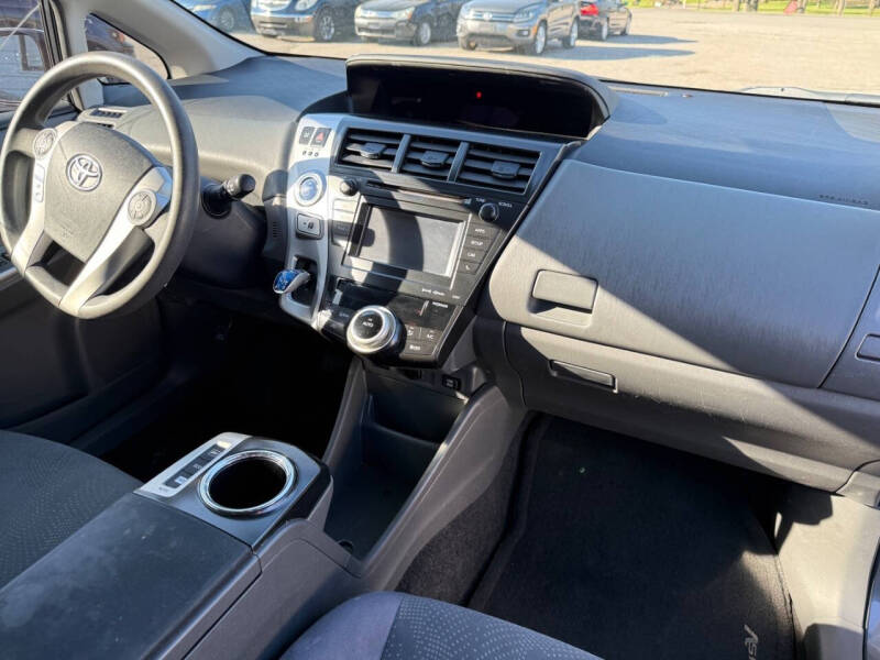 2012 Toyota Prius v Two