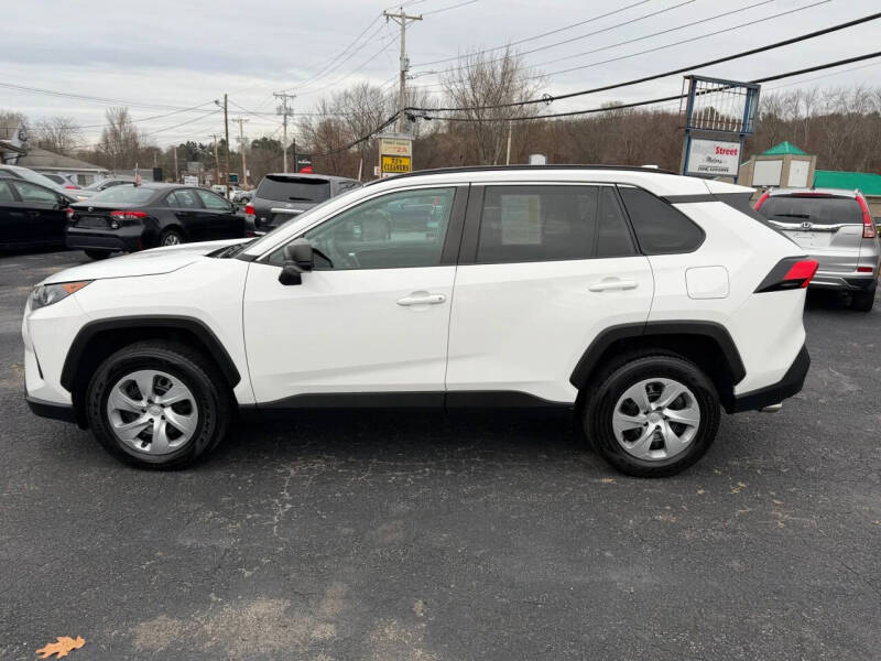 2020 Toyota RAV4 LE