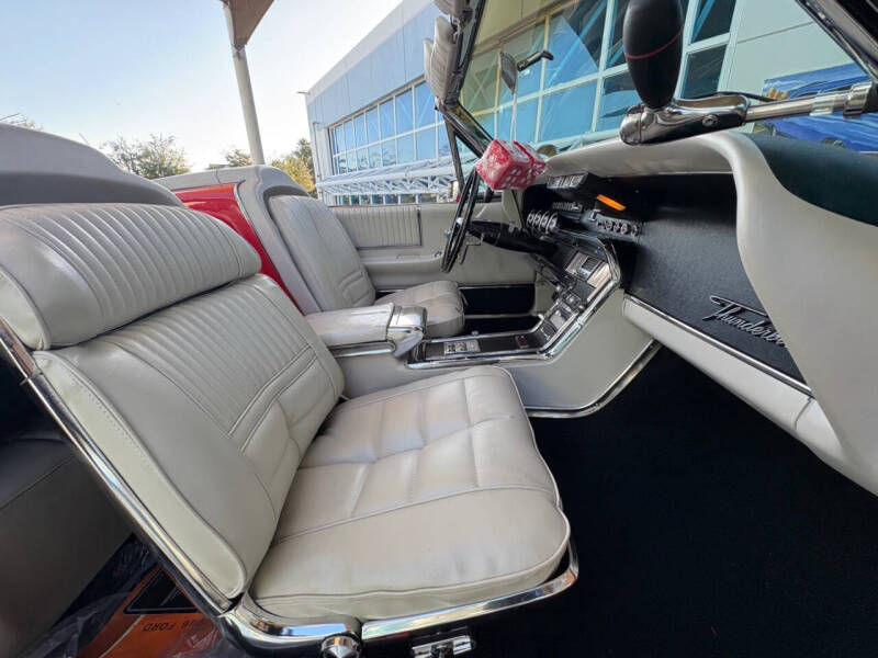 1966 Ford Thunderbird