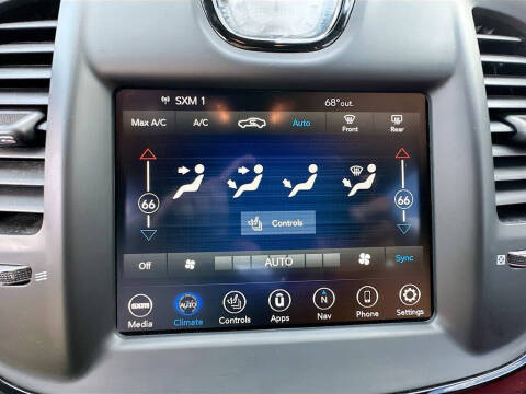 2021 Chrysler 300 S V8