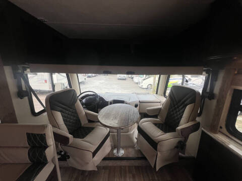 2017 Thor Motor Coach ACE BUNK HOUSE