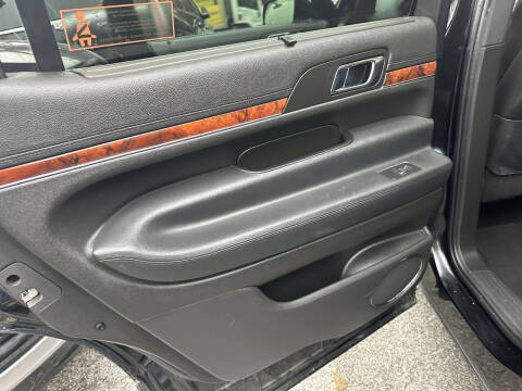 2019 Lincoln MKT Reserve