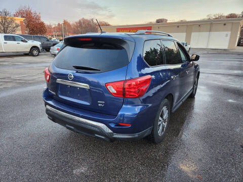 2017 Nissan Pathfinder SV