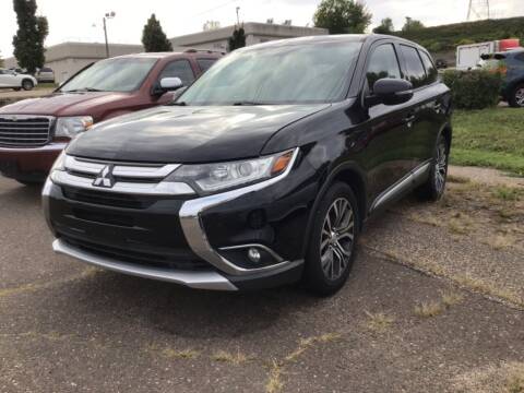 2017 Mitsubishi Outlander for sale at Sparkle Auto Sales in Maplewood MN