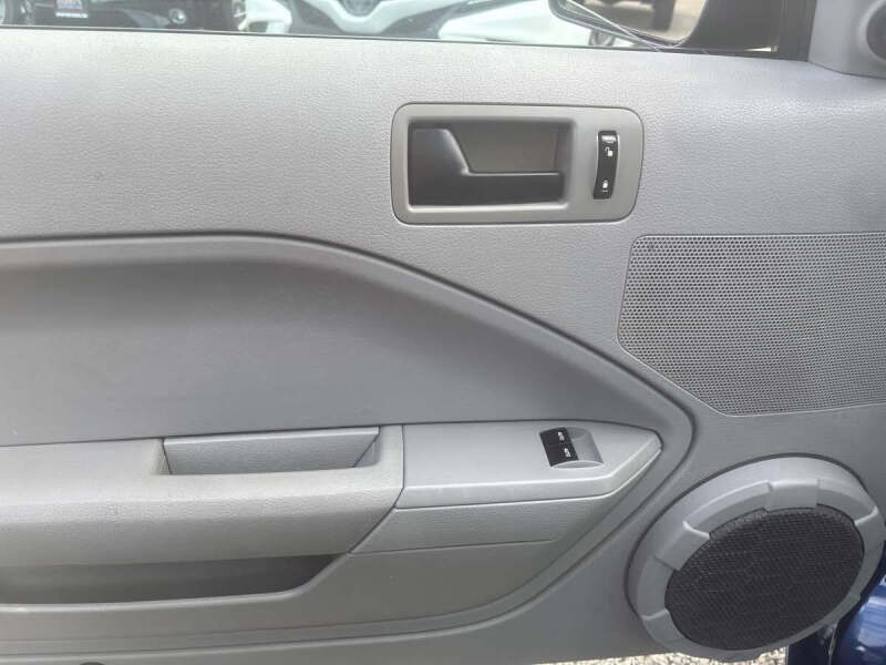 2007 Ford Mustang GT Deluxe