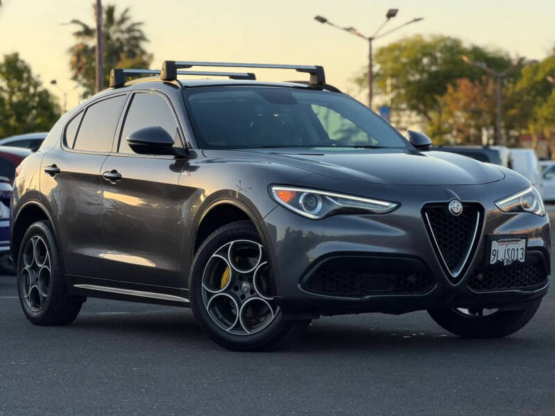 2018 Alfa Romeo Stelvio Sport