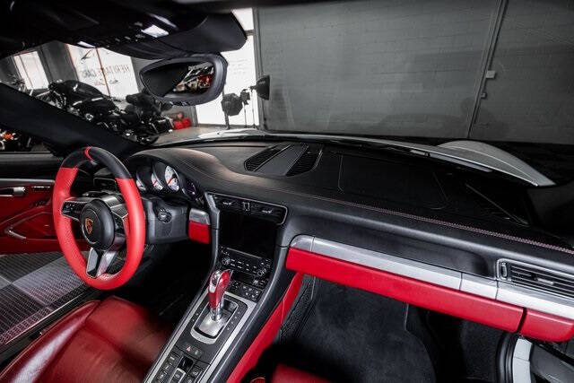 2017 Porsche 911 Carrera S