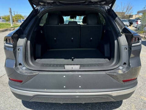 2025 VinFast VF8 Plus