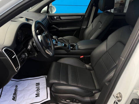 2023 Porsche Cayenne