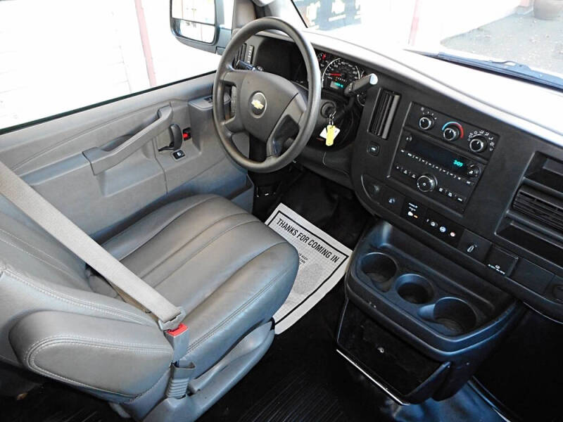 2017 Chevrolet Express LS 2500