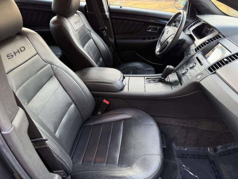 2016 Ford Taurus SHO