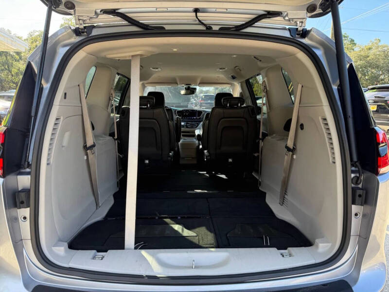 2021 Chrysler Pacifica Touring L