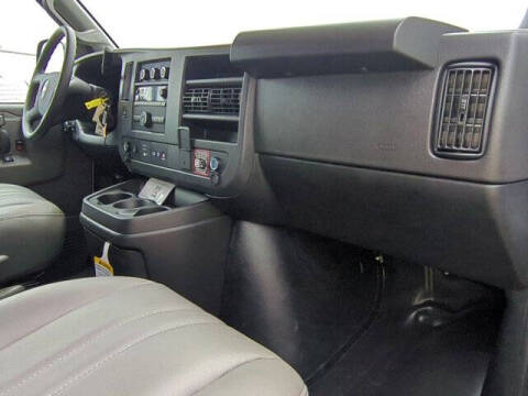 2025 Chevrolet Express 2500