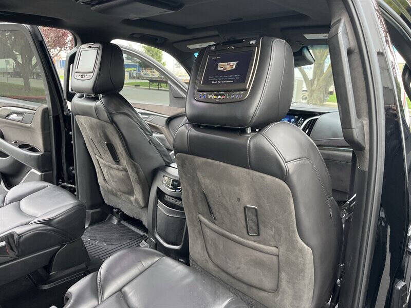 2017 Cadillac Escalade Platinum