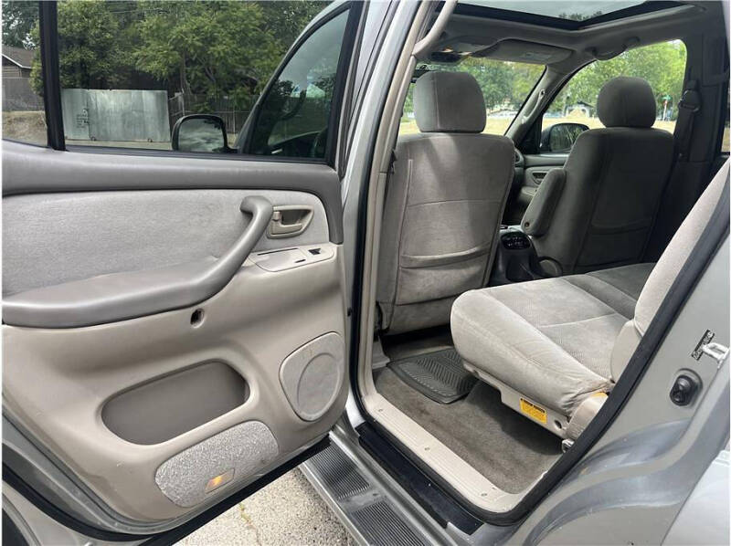 2006 Toyota Sequoia SR5