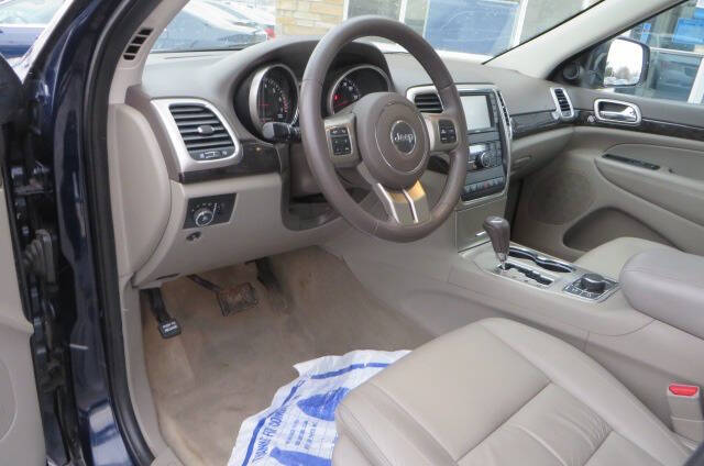 2012 Jeep Grand Cherokee null photo 11