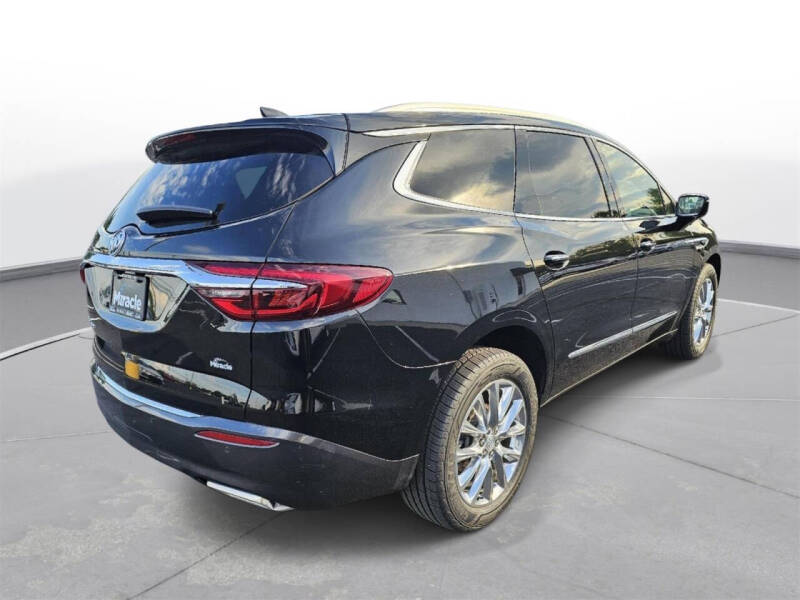 2021 Buick Enclave Essence