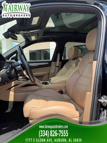 2023 Porsche Cayenne Platinum Edition