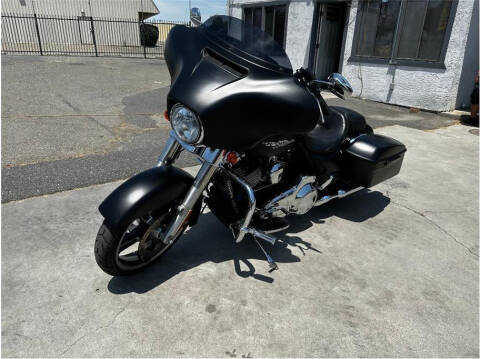 2016 Harley Davidson FLHX / Street Glide for sale at KARS R US in Modesto CA