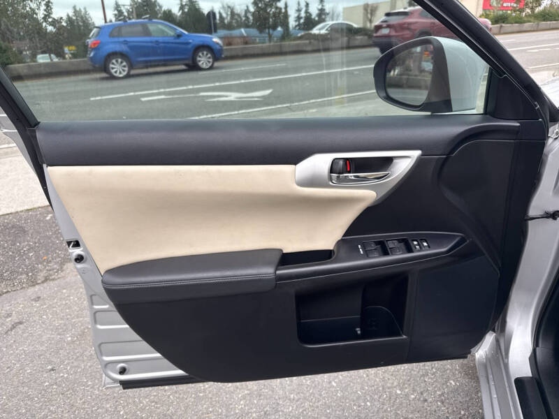 2011 Lexus CT 200h Premium