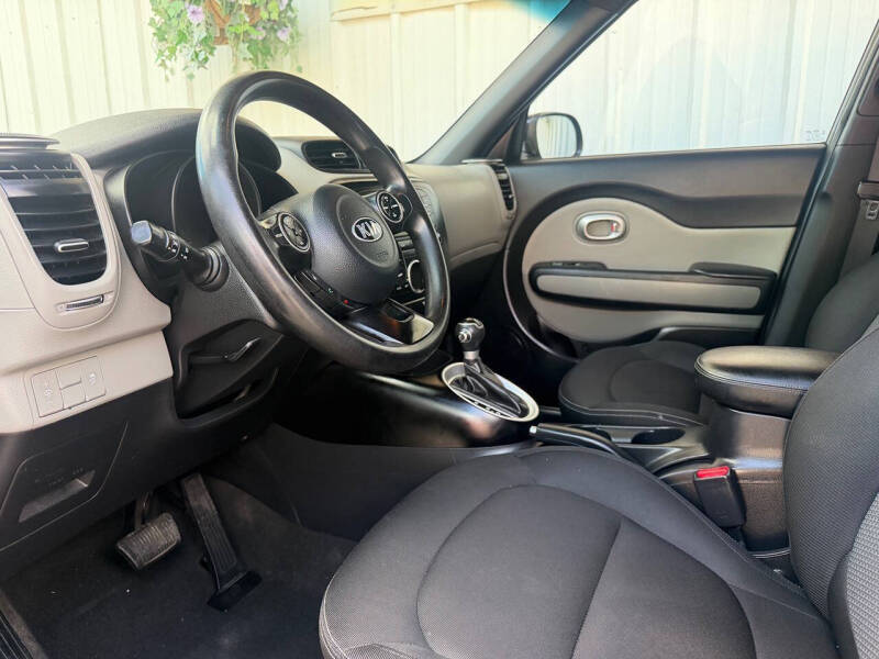 2017 Kia Soul +