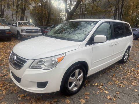 2010 Volkswagen Routan SE