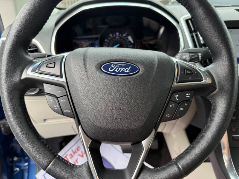 2020 Ford Edge Titanium