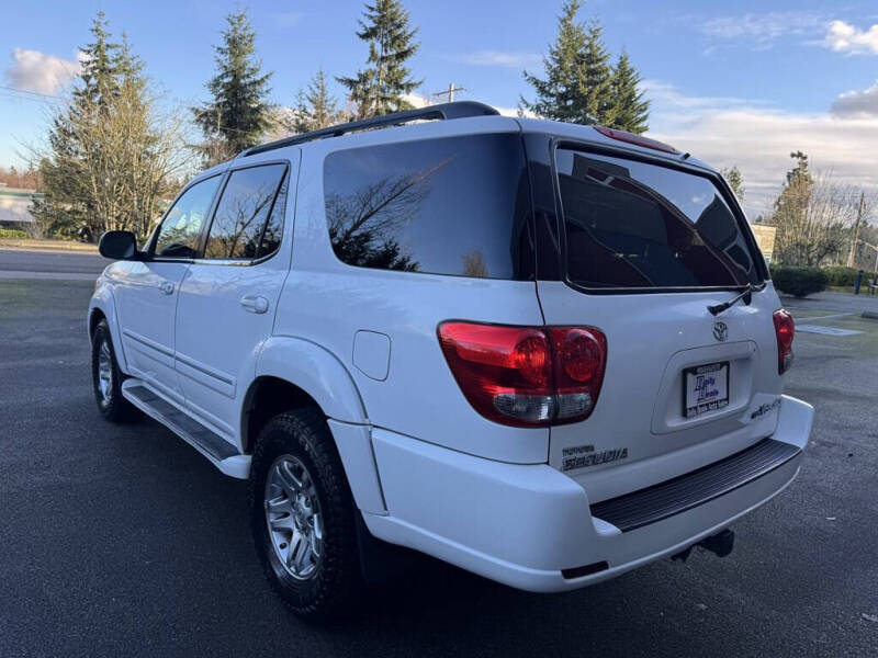 2005 Toyota Sequoia SR5