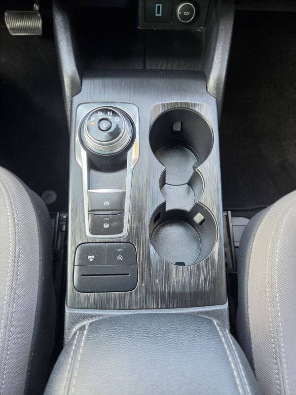 2020 Ford Escape SE