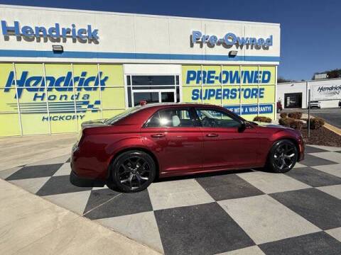 2023 Chrysler 300 Touring L