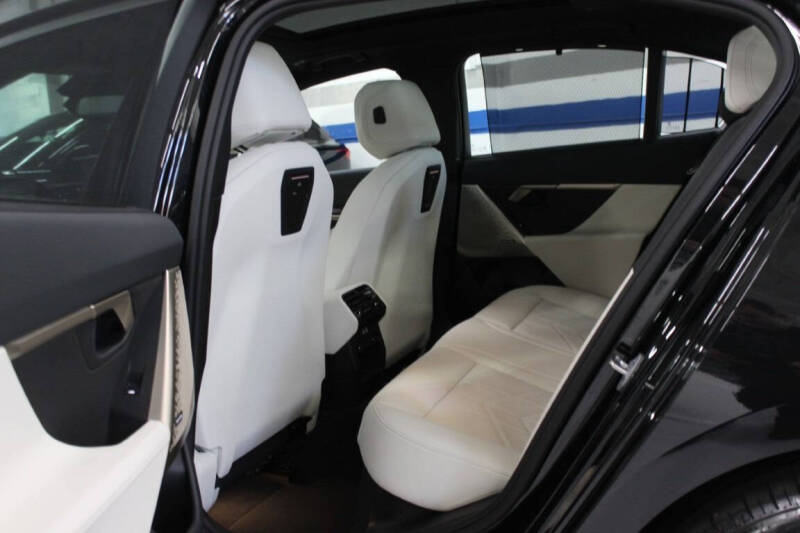 2024 BMW i5 eDrive40