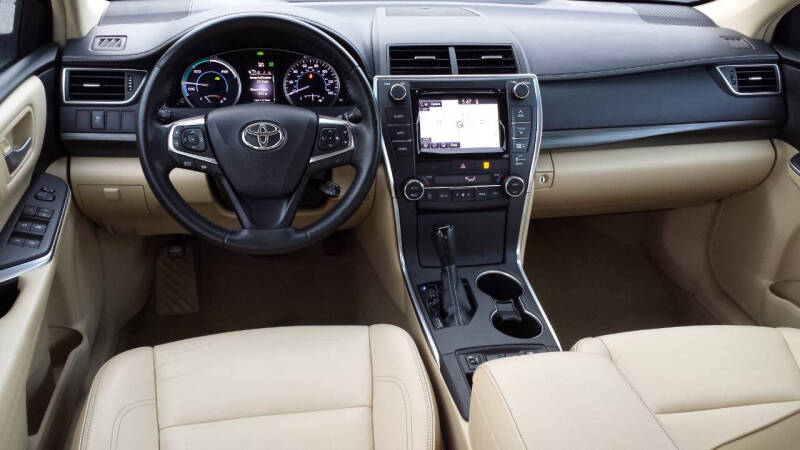 2015 Toyota Camry Hybrid XLE