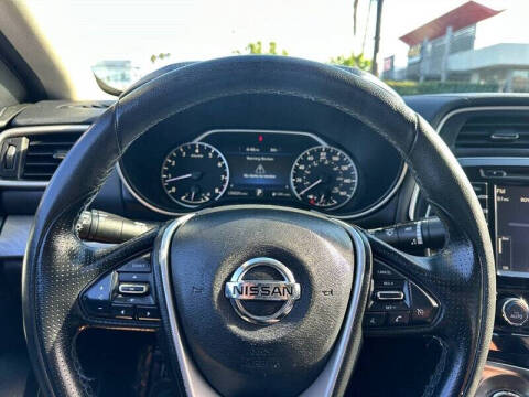 2017 Nissan Maxima