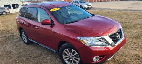 2015 Nissan Pathfinder for sale at Swan Auto in Roscoe IL