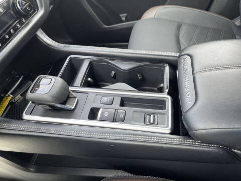 2025 Nissan Pathfinder Platinum