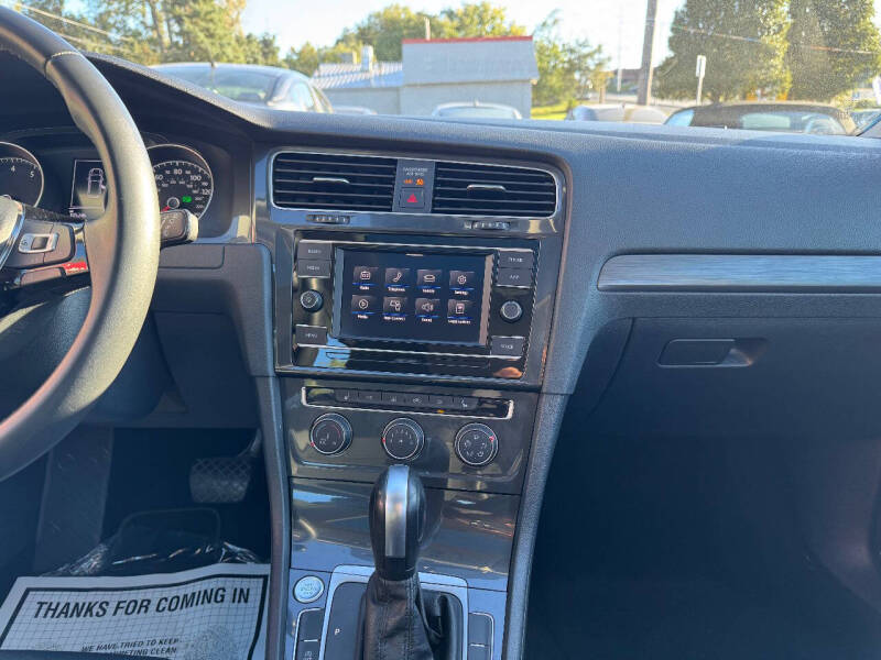 2020 Volkswagen Golf TSI