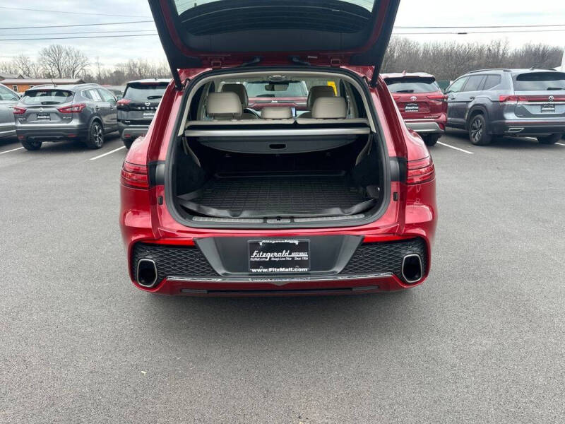 2023 Genesis GV70 2.5T Standard