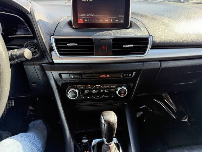 2016 Mazda MAZDA3 s Grand Touring