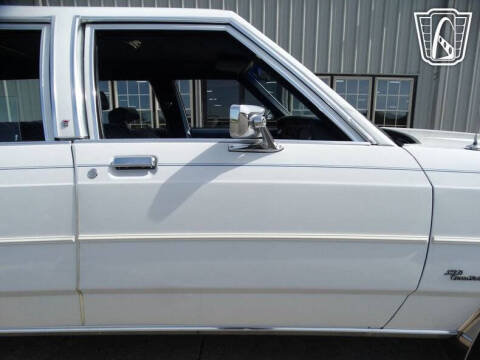 1985 Ford LTD Crown Victoria