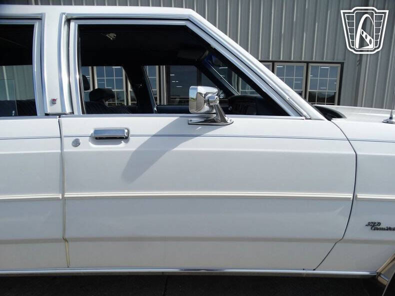 1985 Ford LTD Crown Victoria