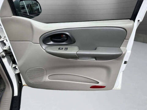 2004 Chevrolet TrailBlazer EXT LS