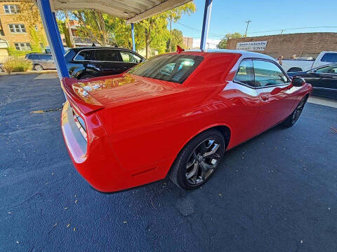 2015 Dodge Challenger SXT Plus