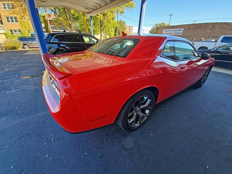2015 Dodge Challenger SXT Plus