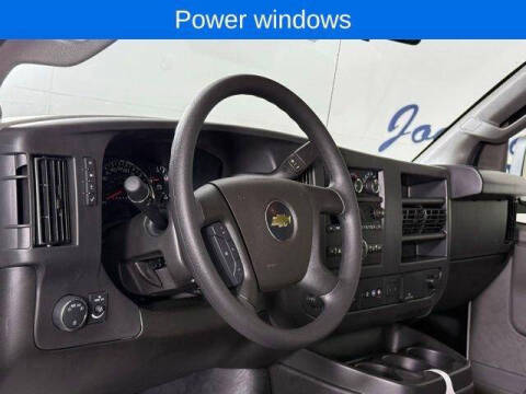 2025 Chevrolet Express 2500