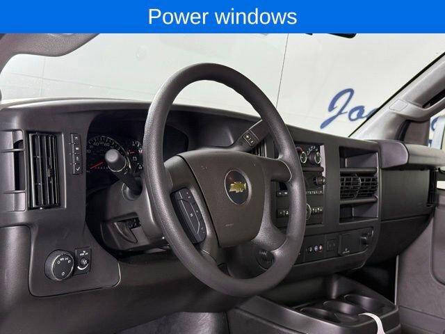 2025 Chevrolet Express 2500