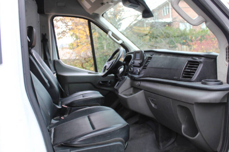 2022 Ford Transit 250